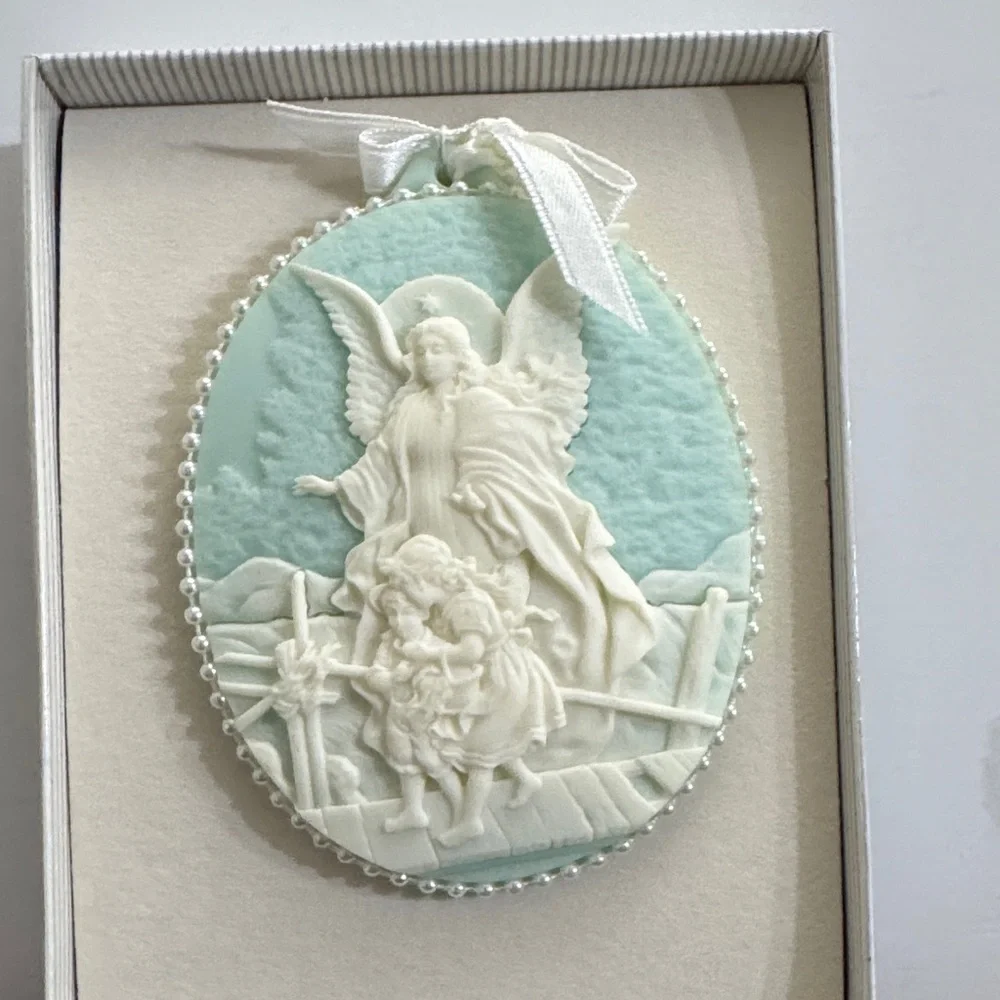 Roman Guardian Angel Ornament - White and Cream
